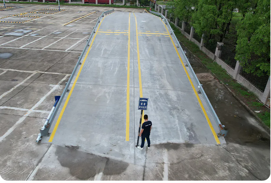 驾小易校区训练场景